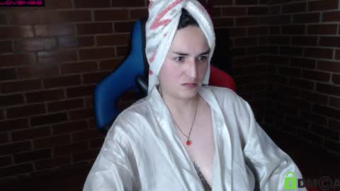 Snapshot of princesa_leia_zathur chatting on November 4, 2025, 11:37 pm Leia online show from November 4, 2025, 11:37 pm