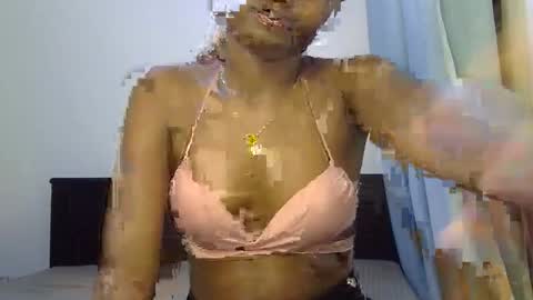 Snapshot of princess_bee1 chatting on September 15, 2025, 10:32 pm princess online show from September 15, 2025, 10:32 pm