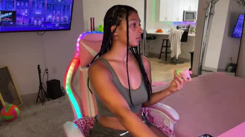 Snapshot of princess_cece chatting on September 27, 2025, 3:55 am Cece NEXT LIVESTREAM -- DEC. 4th 7 PM CST online show from September 27, 2025, 3:55 am