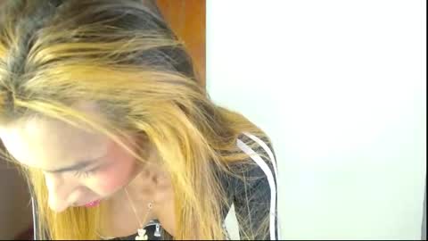 Snapshot of princess_violetx chatting on November 12, 2025, 5:24 pm princess_violetx online show from November 12, 2025, 5:24 pm