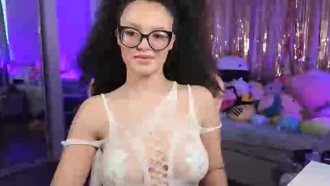 Amber online show from April 23, 2026, 2:02 am