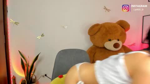 princessluna_14 online show from December 19, 2025, 10:28 pm