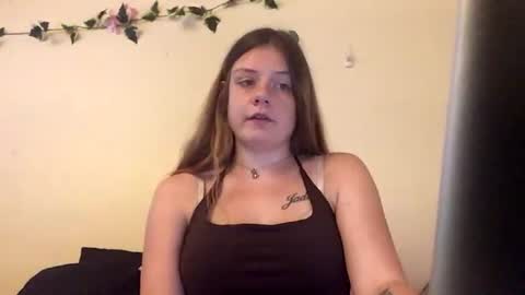 Snapshot of princesssnowflk84 chatting on July 19, 2026, 9:18 pm princesssnowflk84 online show from July 19, 2026, 9:18 pm