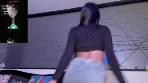 Valentina online show from March 3, 2026, 1:23 am