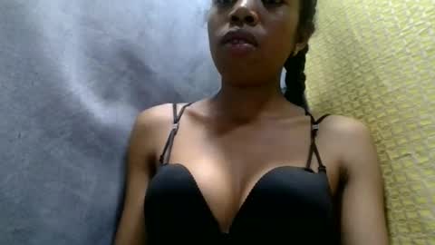 Snapshot of prisca880319 chatting on May 1, 2026, 2:38 am prisca880319 online show from May 1, 2026, 2:38 am