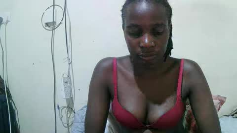 Snapshot of pritty_amber chatting on March 10, 2026, 6:35 pm pritty_amber online show from March 10, 2026, 6:35 pm