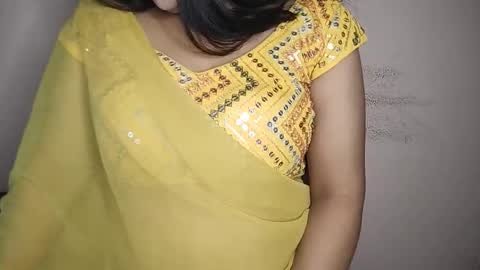 priyu_ online show from December 1, 2025, 3:06 pm