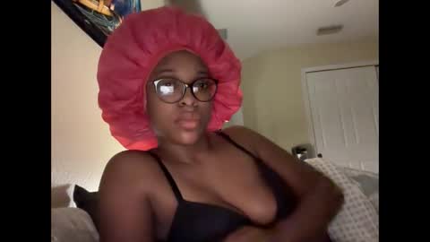 Snapshot of productivepussy chatting on November 4, 2025, 7:29 am ProductivePorn online show from November 4, 2025, 7:29 am