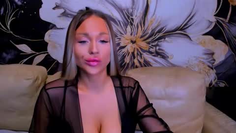 Snapshot of project_barbara chatting on November 12, 2025, 10:15 am Barbara online show from November 12, 2025, 10:15 am