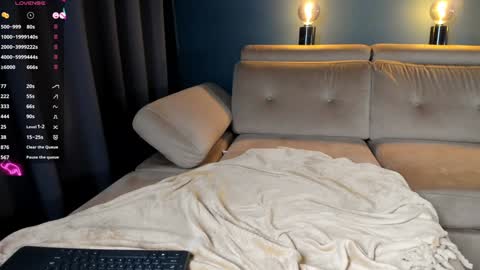 Raven  but you can call me sweetie or honey too  online show from February 7, 2025, 9:37 pm