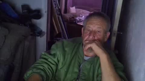 Snapshot of projectorepson chatting on October 8, 2025, 7:00 pm projectorepson online show from October 8, 2025, 7:00 pm