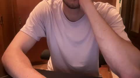 Snapshot of protonsaurio chatting on June 13, 2026, 8:23 am protonsaurio online show from June 13, 2026, 8:23 am