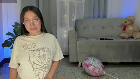    INDEPENDENT MODEL online show from December 14, 2024, 6:35 am