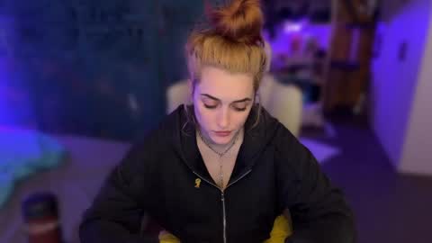 Queen of Pain online show from May 16, 2026, 7:34 pm
