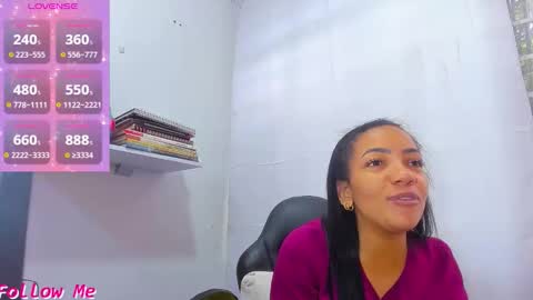 psique_naughty2 online show from September 26, 2025, 5:17 pm