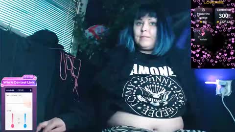 Snapshot of psychobitch69 chatting on February 18, 2026, 3:30 pm OlivePsy online show from February 18, 2026, 3:30 pm