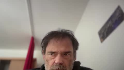 Snapshot of psychoted chatting on November 16, 2025, 10:32 am Basti or Baaaaasti online show from November 16, 2025, 10:32 am