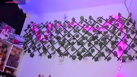 Snapshot of pucaa_ chatting on February 6, 2025, 12:54 am Emma Rico model indep online show from February 6, 2025, 12:54 am