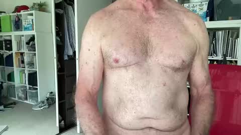 Snapshot of puffiest chatting on March 1, 2026, 4:25 am puffiest online show from March 1, 2026, 4:25 am