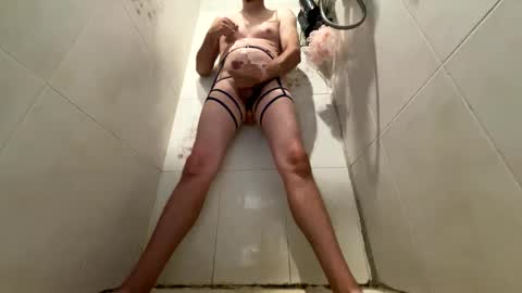 puffnplayla420 online show from October 10, 2025, 5:45 pm