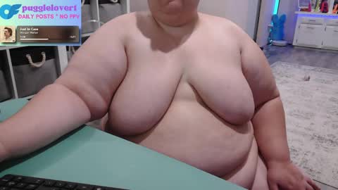 Snapshot of pugglelover chatting on October 2, 2025, 11:06 am Puggie - online show from October 2, 2025, 11:06 am