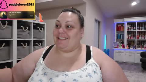 Snapshot of pugglelover chatting on October 3, 2025, 6:05 pm Puggie - online show from October 3, 2025, 6:05 pm