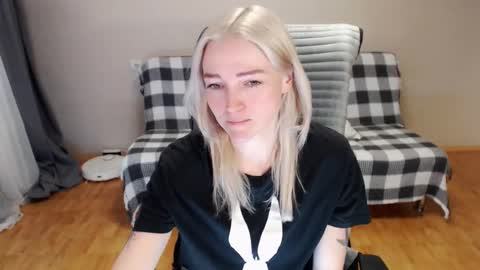 Polly online show from February 7, 2026, 4:27 am