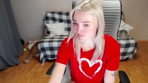 Polly online show from February 12, 2026, 3:23 am