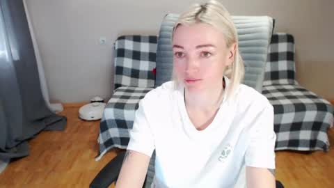 Snapshot of puma_ma chatting on May 18, 2026, 5:46 am Polly online show from May 18, 2026, 5:46 am