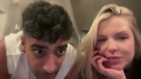 Snapshot of punchbanana chatting on November 11, 2025, 7:03 pm punchbanana online show from November 11, 2025, 7:03 pm