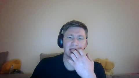 punkindrublic25 online show from April 6, 2026, 11:05 pm