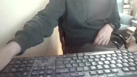 pup_y online show from February 5, 2026, 5:28 pm