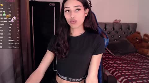 Snapshot of pupi_wolf chatting on September 25, 2025, 5:38 pm Cris online show from September 25, 2025, 5:38 pm