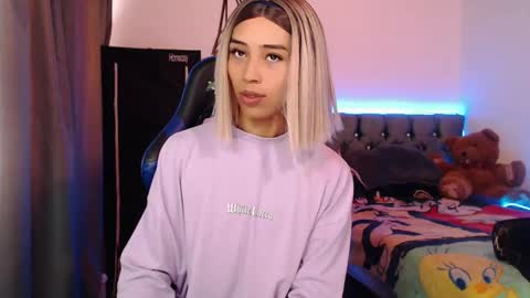 Snapshot of pupi_wolf chatting on October 29, 2025, 2:08 pm Cris online show from October 29, 2025, 2:08 pm