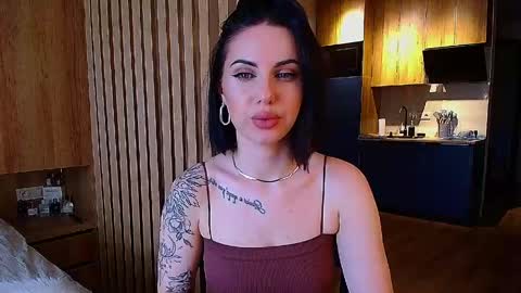 Julia online show from June 7, 2026, 12:42 pm