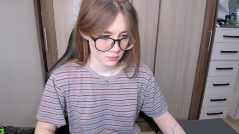 Snapshot of pureheartt chatting on December 17, 2024, 8:45 am I am Mila online show from December 17, 2024, 8:45 am