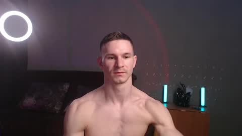 Snapshot of puremenshape chatting on April 26, 2026, 4:43 am puremenshape online show from April 26, 2026, 4:43 am