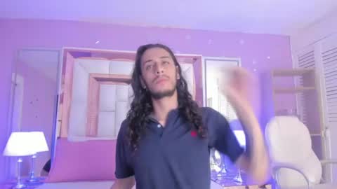 Snapshot of puretemptation_ chatting on July 8, 2026, 7:18 pm Experienced guys online show from July 8, 2026, 7:18 pm