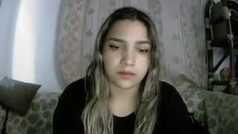 Lizzy online show from April 4, 2026, 6:44 am