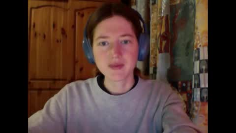 Snapshot of purple_cat55 chatting on October 28, 2025, 8:18 am purple_cat55 online show from October 28, 2025, 8:18 am