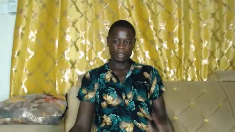 purple_hearts online show from February 21, 2026, 3:07 am