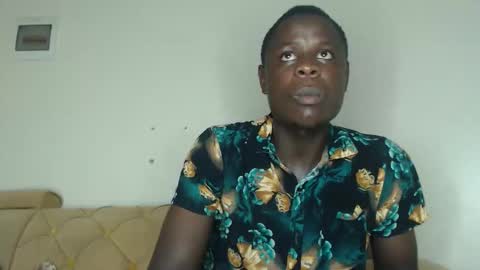 purple_hearts online show from March 18, 2026, 2:04 am