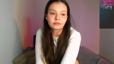 Snapshot of purple_peach chatting on October 18, 2025, 12:50 pm Carolyn online show from October 18, 2025, 12:50 pm