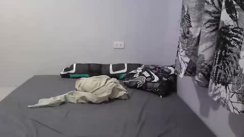 Athena online show from December 17, 2025, 3:45 am