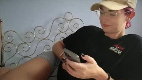 Snapshot of purplerainn69 chatting on September 21, 2025, 1:35 pm PurpleRainn69 Dina online show from September 21, 2025, 1:35 pm