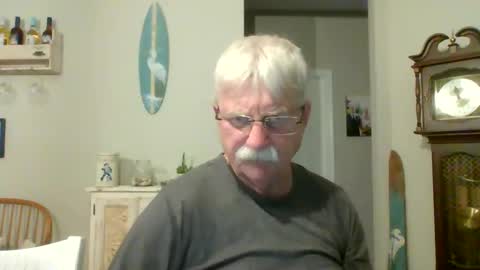 Snapshot of purpleshroom chatting on February 26, 2025, 4:36 am purpleshroom online show from February 26, 2025, 4:36 am