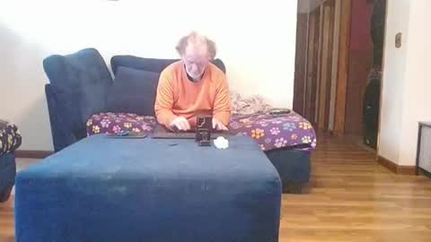 Mark online show from February 10, 2026, 7:40 pm