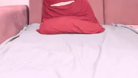 Snapshot of pussy_sladusy chatting on February 28, 2026, 12:06 pm Nina online show from February 28, 2026, 12:06 pm