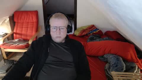 Snapshot of pussylovercb chatting on October 27, 2025, 9:13 am pussylovercb online show from October 27, 2025, 9:13 am