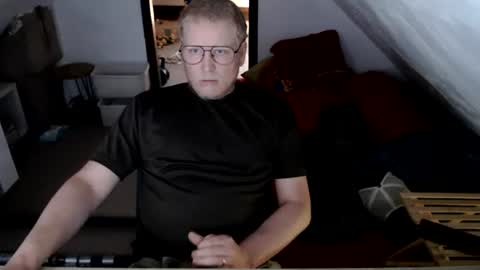 pussylovercb online show from June 15, 2026, 10:28 am